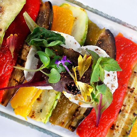 Sun City Hotel - The Gabriel Kaherah Luaran gambar A grilled vegetable salad