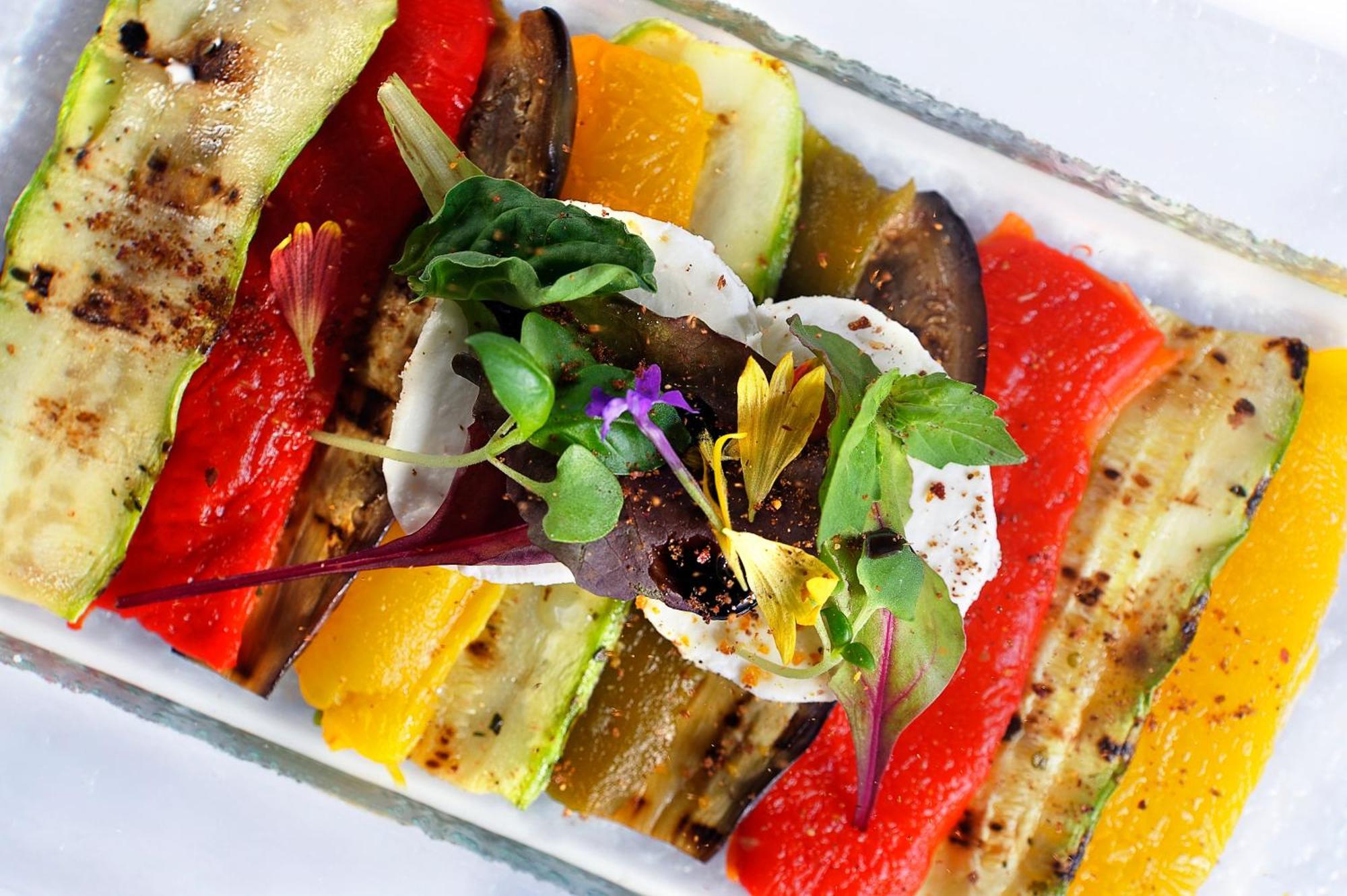 Sun City Hotel - The Gabriel Kaherah Luaran gambar A grilled vegetable salad
