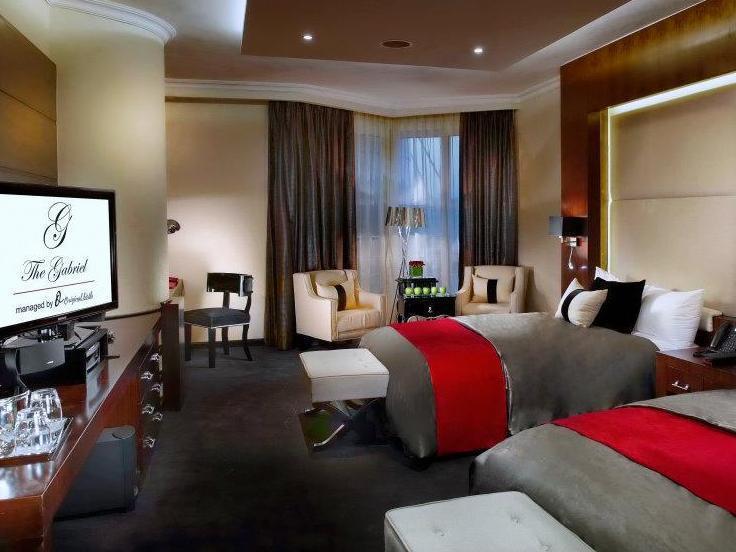 Sun City Hotel - The Gabriel Kaherah Luaran gambar Suite