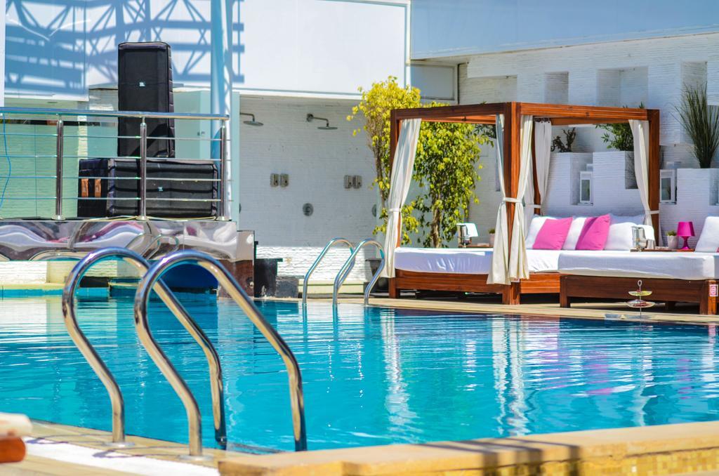 Sun City Hotel - The Gabriel Kaherah Luaran gambar The pool at the W South Beach